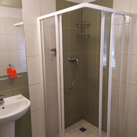 Zátiší Komorní Lhotka