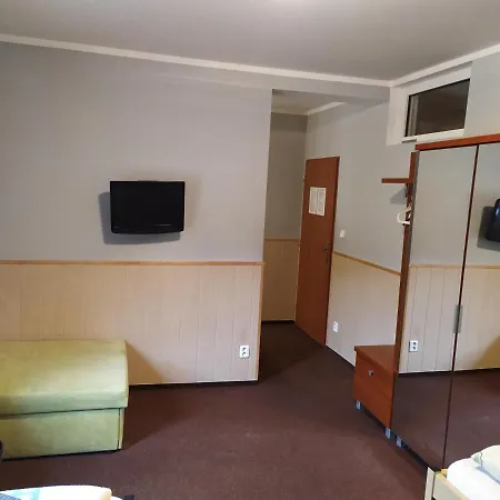 Vendégház Zatisi Komorní Lhotka